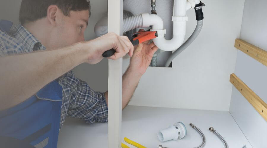 Expert burst pipe repair services in Mooresville, IN